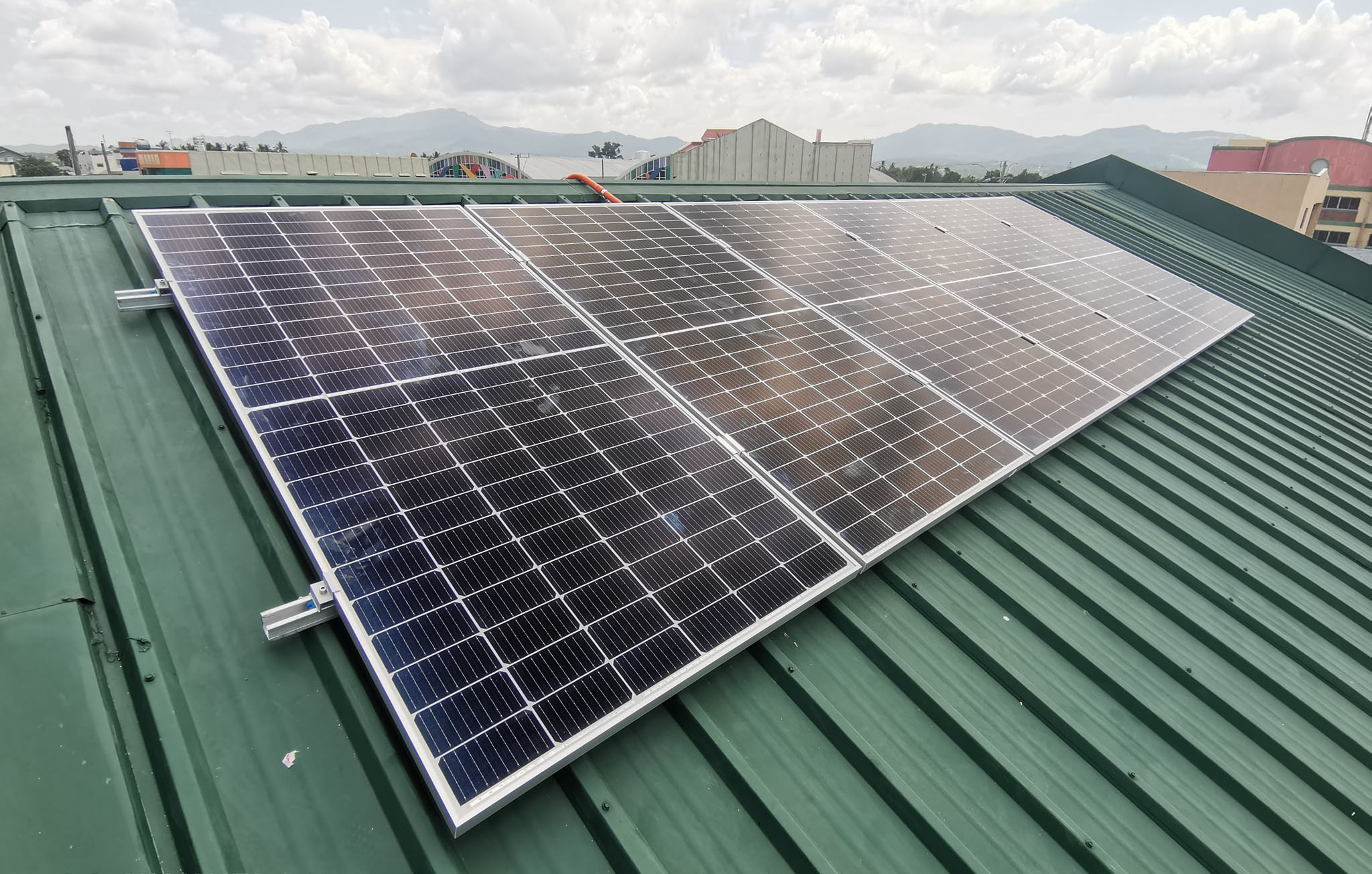 Customized design of photovoltaic systems to offset electrical bill